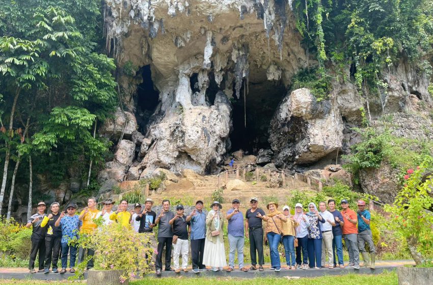  Kunjungi Pariwisata di Tanbu, Paman Birin: Kelestarian Pesona Geopark Meratus Perlu Dijaga