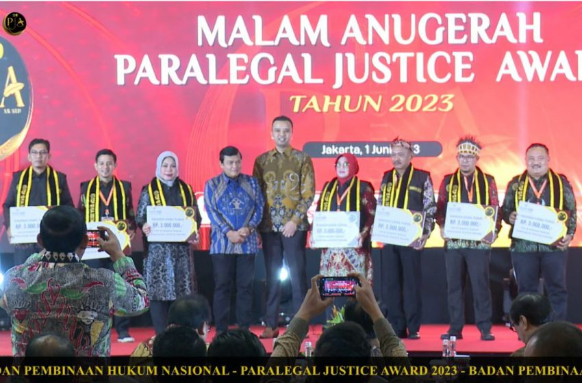  Malam Anugerah Paralegal Justice Award 2023, Kalsel Terima Penghargaan