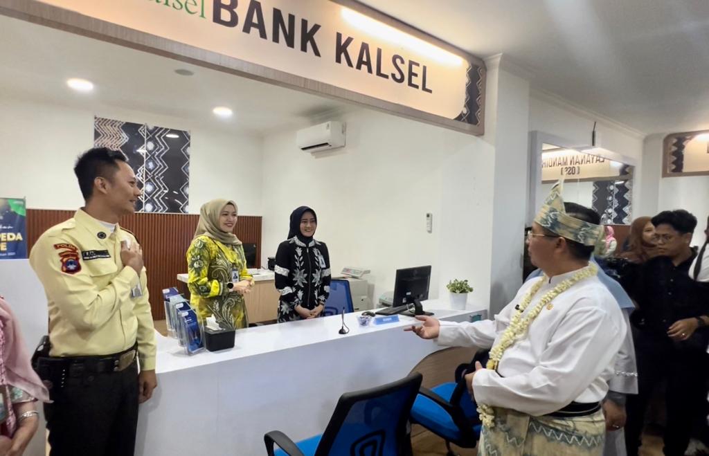 Beri Kemudahan Kepada Nasabah, Bank Kalsel Kini Hadir di MPP Banjarmasin