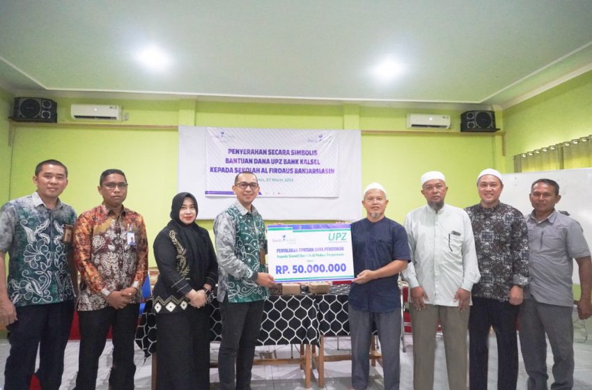  Bank Kalsel Serahkan Beasiswa Pendidikan di Sekolah Al Firdaus Banjarmasin