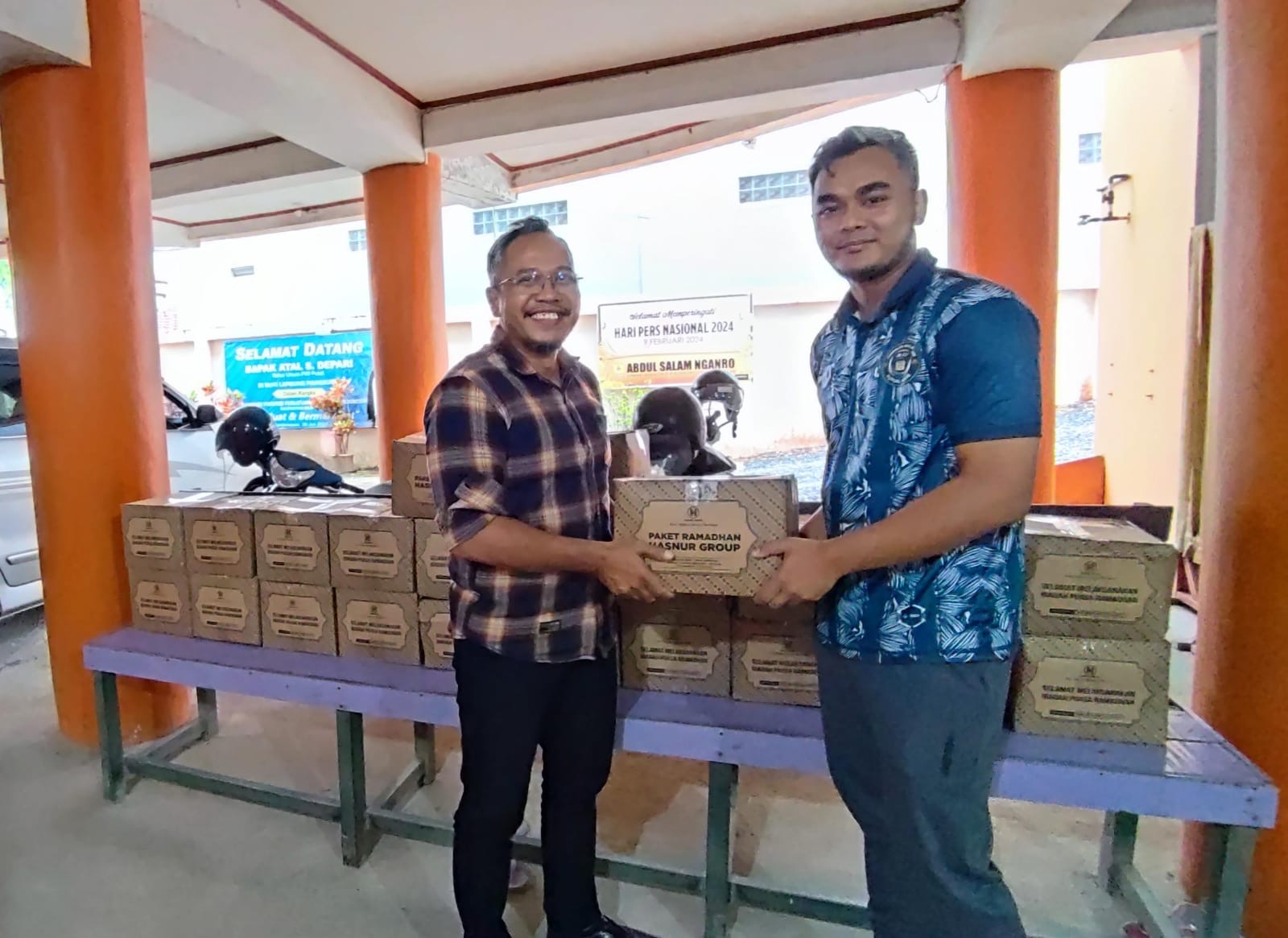 PWI Kalsel Bagikan 450 Paket Lebaran dan Tali Asih untuk Wartawan