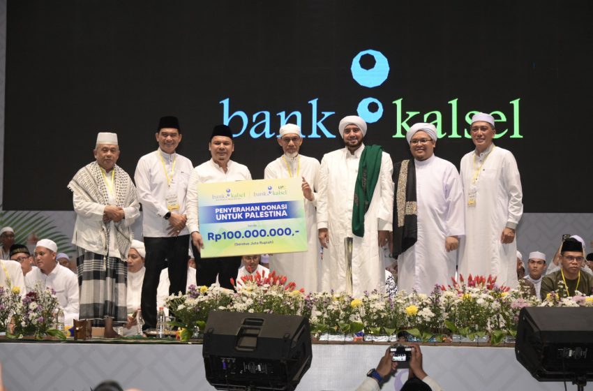  Bank Kalsel Kembali Serahkan Donasi 100 Juta untuk Palestina
