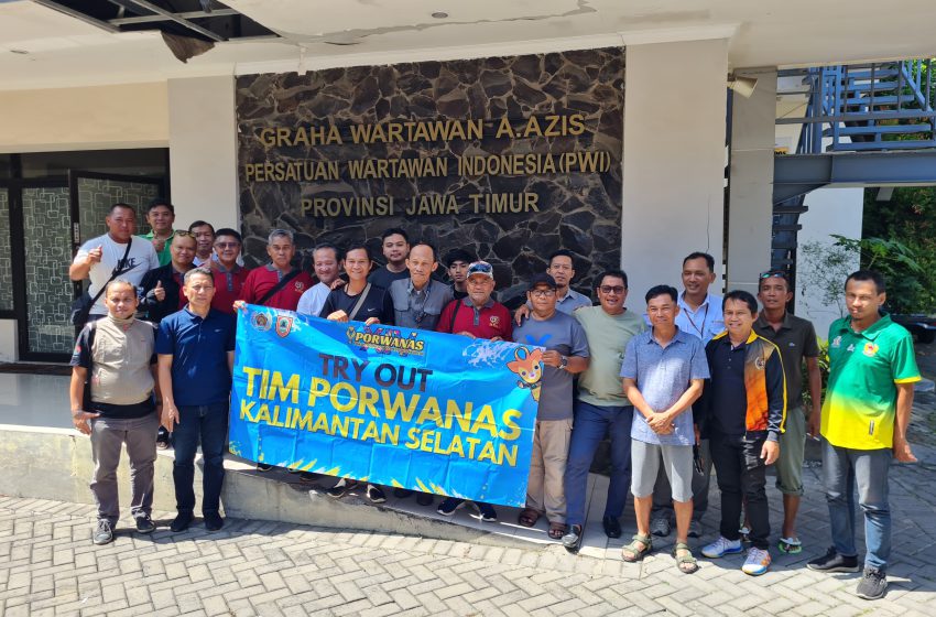  Kontingen Tenis Lapangan dan Bridge SIWO-PWI Kalsel Uji Tanding ke Surabaya