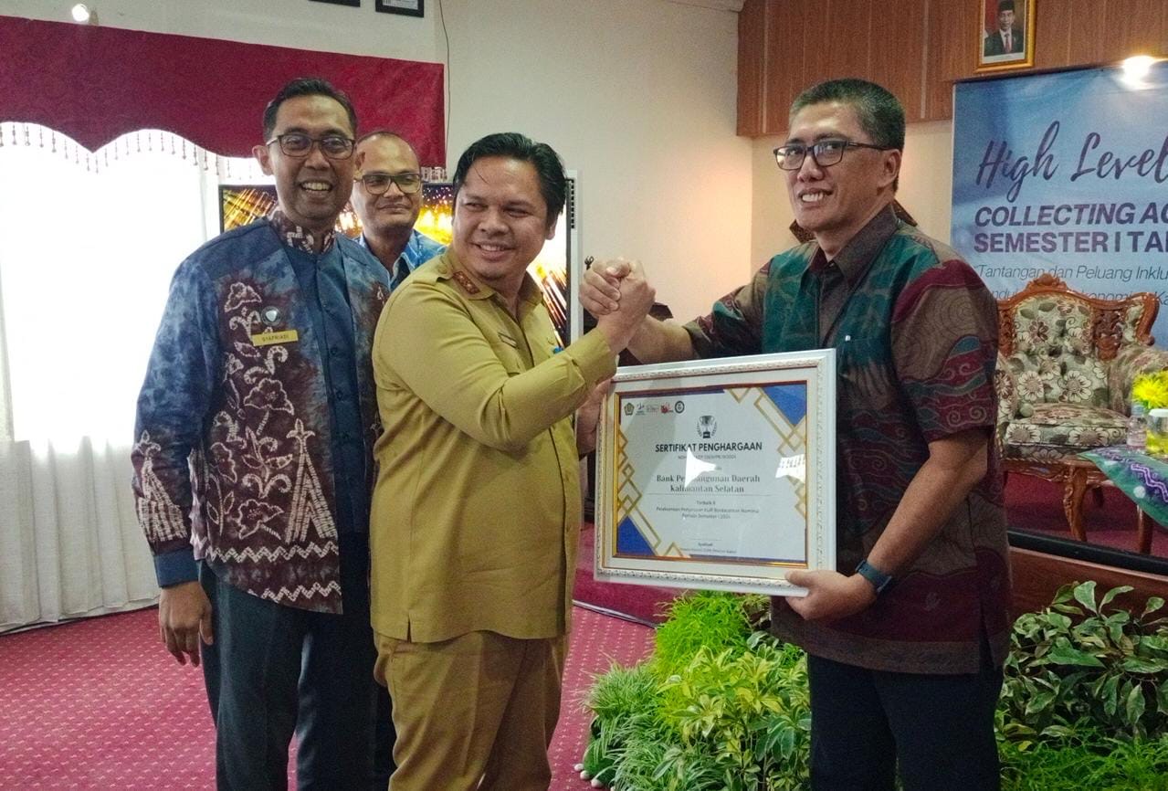 Bank Kalsel Raih Dua Penghargaan