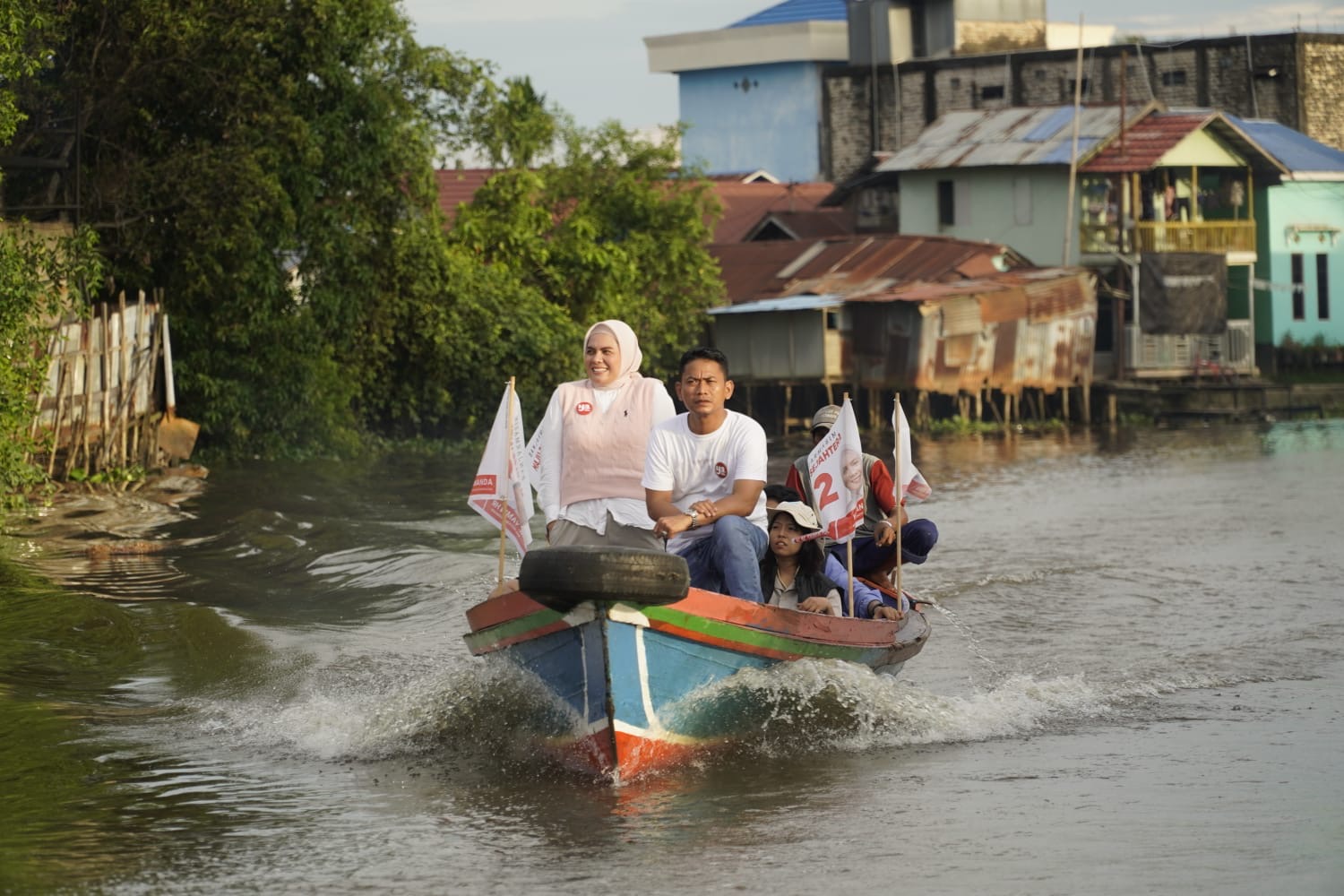 Calon Walikota Dan Wakil Walikota Yamin – Ananda Pantau Kondisi Sungai Bersama Relawan