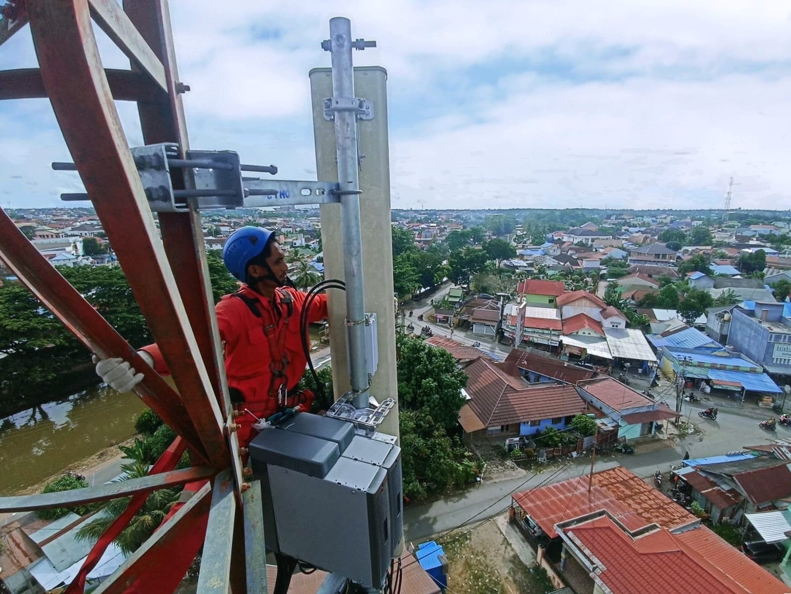 Dukung Haul Guru Sekumpul, Indosat Pastikan Kelancaran Konektivitas Bagi Pelanggan