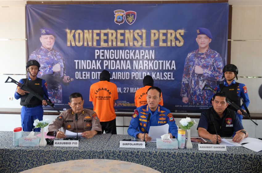  Dit Polairud Polda Kalsel Tangkap Dua Tersangka Narkoba dengan Barang Bukti 400 Gram Sabu