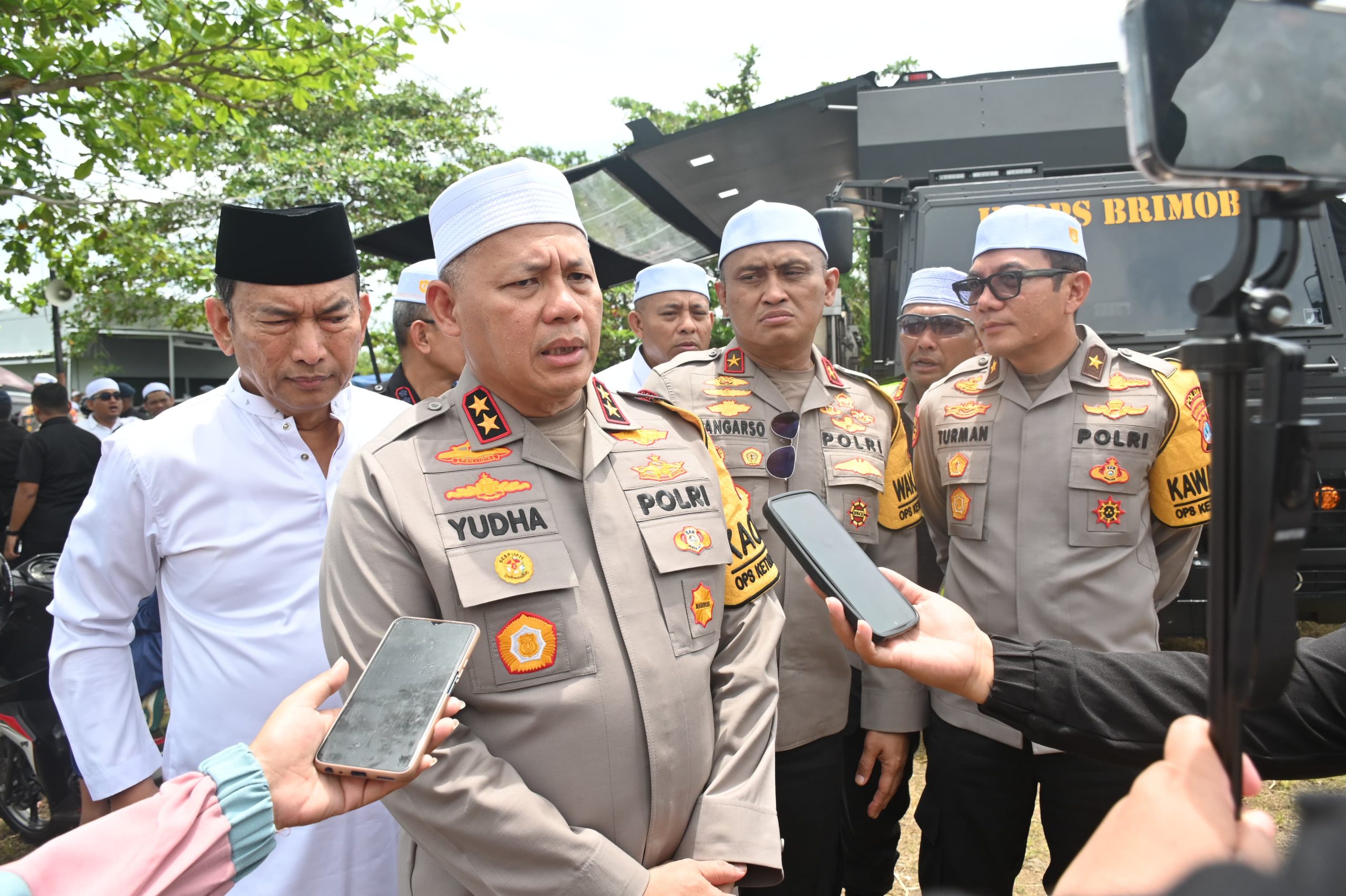 Kapolda Kalsel Hadiri dan Pimpin Langsung Pengamanan Haul Syekh Muhammad Arsyad Al-Banjari ke-219